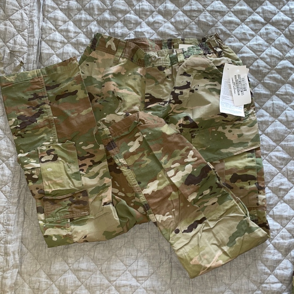 NWT 31L OCP Pants